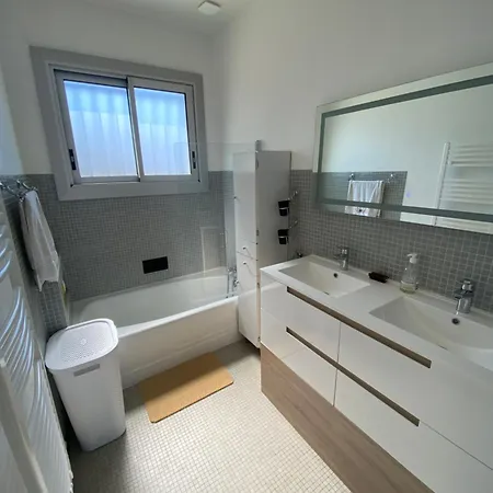 4* Proche Centre Et Plage. Animaux Bienvenus