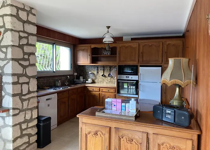 4* Proche Centre Et Plage. Animaux Bienvenus Villa