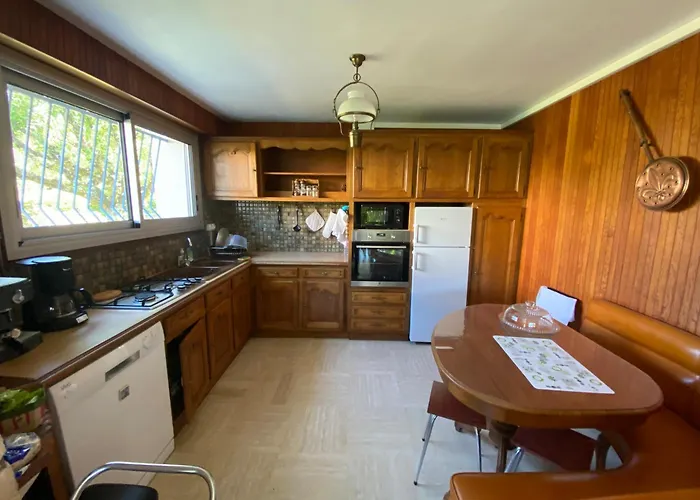 4* Proche Centre Et Plage. Animaux Bienvenus Villa